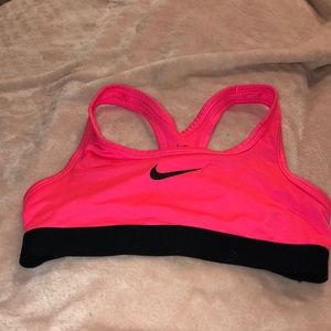 sports bra